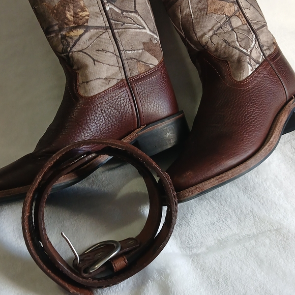 Old West Brown and Camouflage Cowboy Boots - Picture 4 of 11